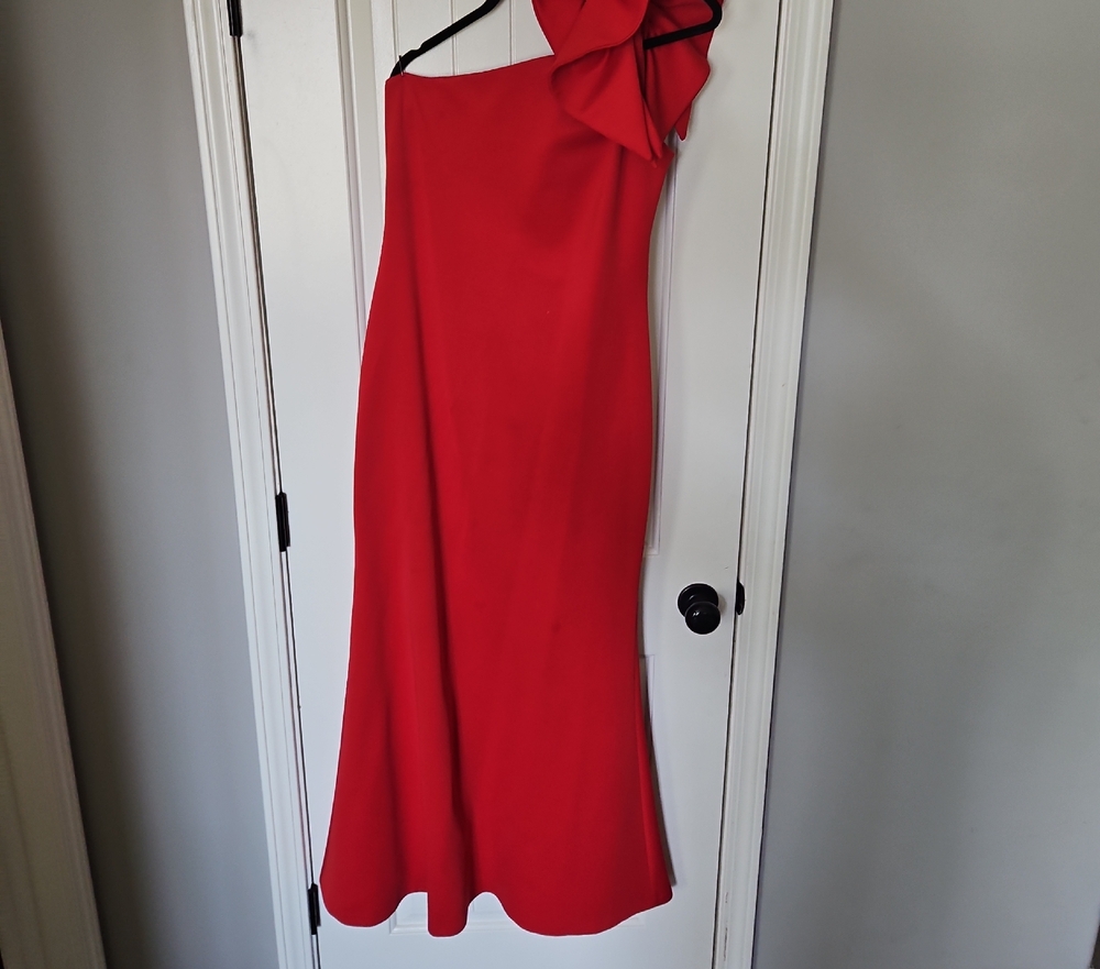 Chic One-Shoulder Red Dress
